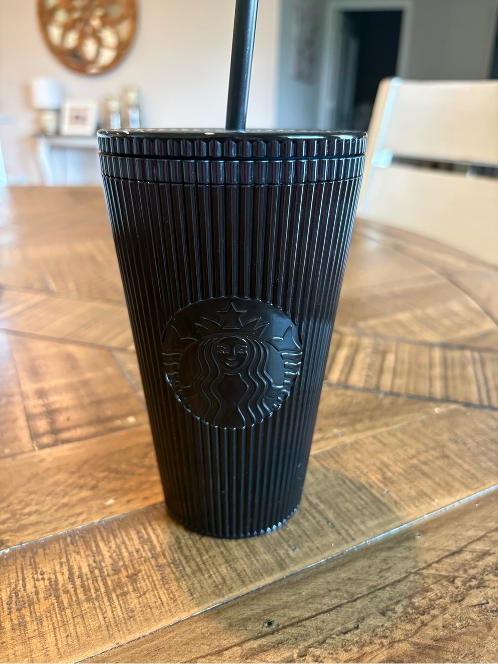 Starbucks glossy Black Ribbed Cold Cup with Straw